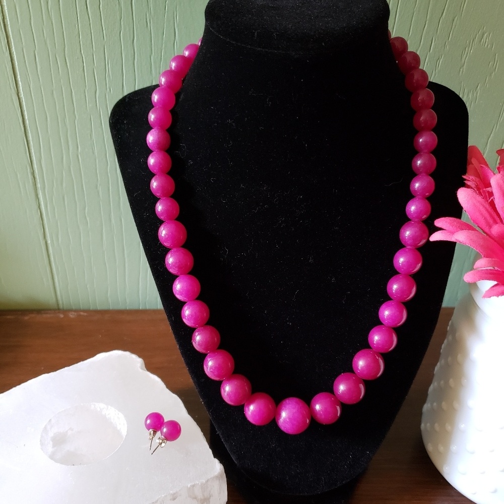 Magenta quartzite graduated beads necklace and earrings set Bright bold colorful